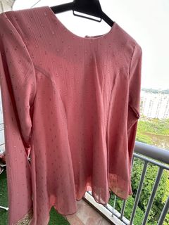 (Category: ) located in . Submitted by closetbielyaa (Listing ID 1250936118, Image 1). Description: .