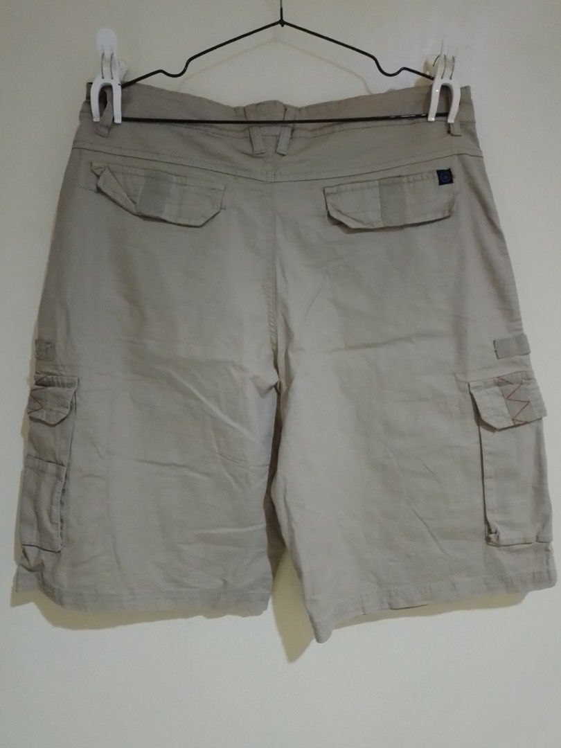 Monument shop cargo shorts