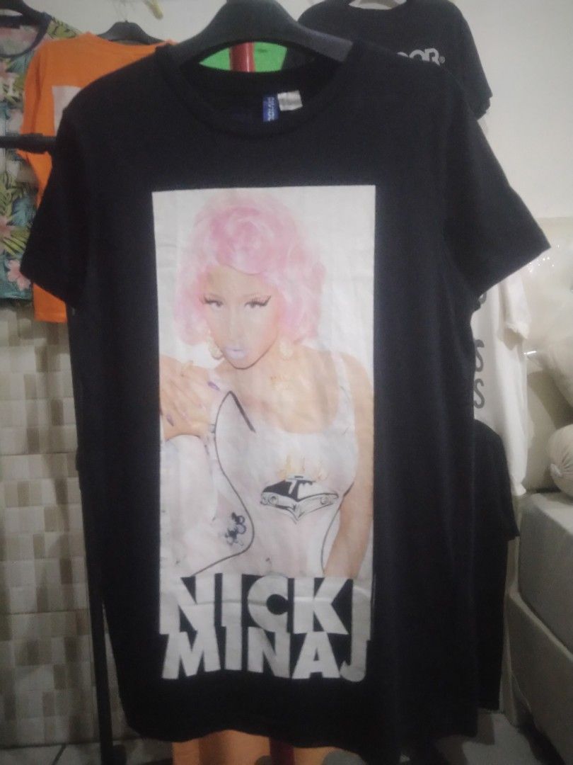 NICKI MINAJ copyright 2013 x H M Devided t shirt