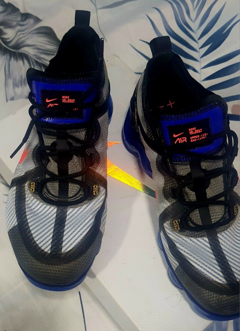 Air vapormax 2019 black hyper blue bright on sale crimson