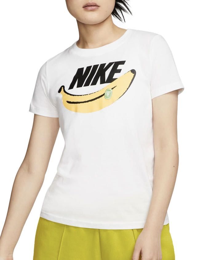 White and on sale yellow nike shirt