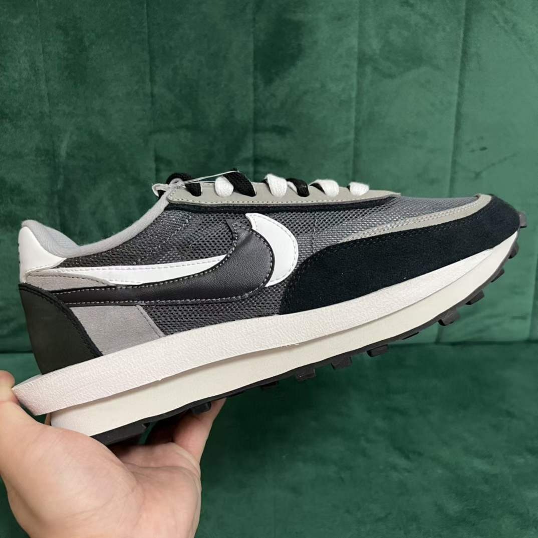 nike ld waffle sacai triple black