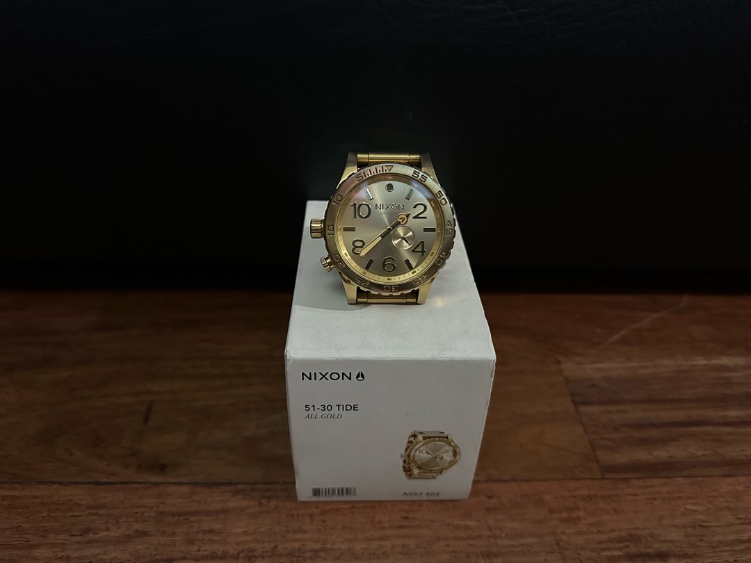 Nixon all gold shop