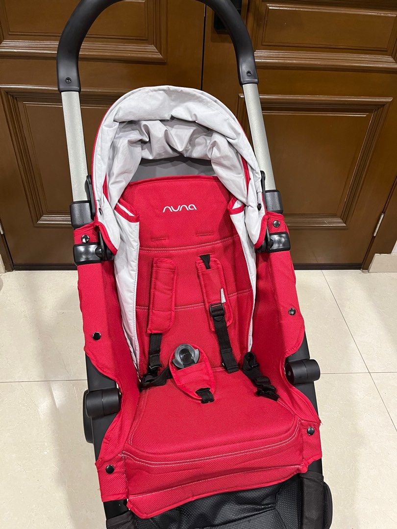 Nuna pepp luxx berry outlet