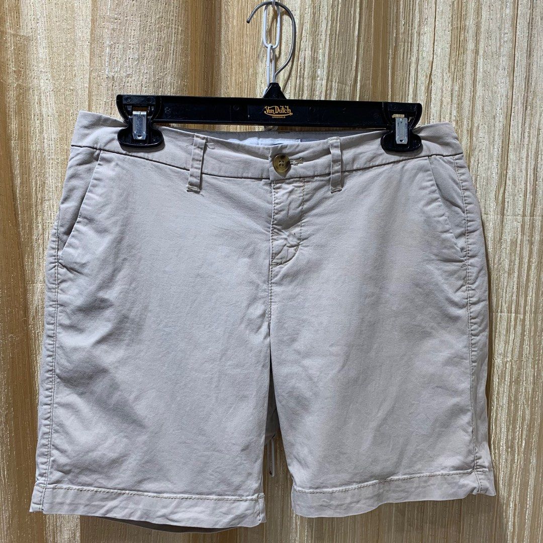 Old navy khaki shorts hotsell
