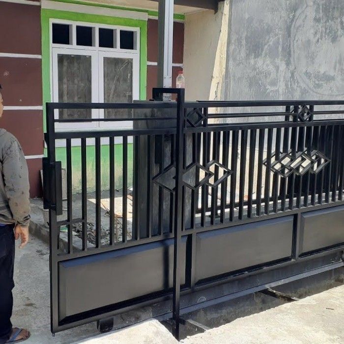 Pasang Pagar Besi Railing Tangga Surabaya Minimalis hingga Klasik Mewah ...
