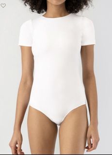 (Category: ) located in . Submitted by mcl.closet (Listing ID 1251060542, Image 1). Description: .