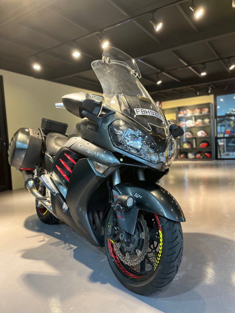 Kawasaki gtr deals 1400 new price