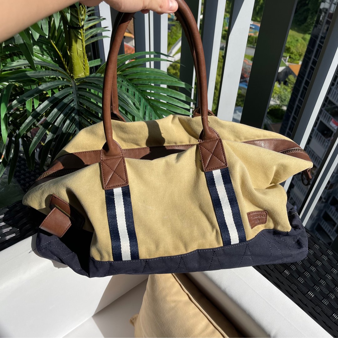PRELOVED RIVER ISLAND TRAVEL BAG Men s Fashion Bags Backpacks
