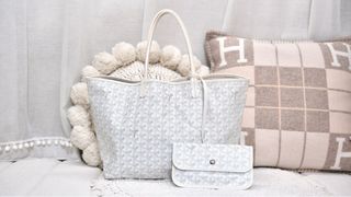 （分類：）位於 。 由 LittleClosetMacau 提交（商品編號 1250987431，圖片 1）。簡介： 。