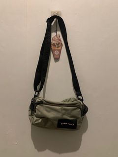 (Kategori: ) berada di . Dikirim oleh rayputri (ID iklan 1250947868, Gambar 1). Deskripsi: .