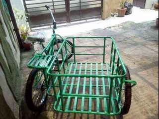 Sidecar Kolong kolong and Bmx bike with sidewheel