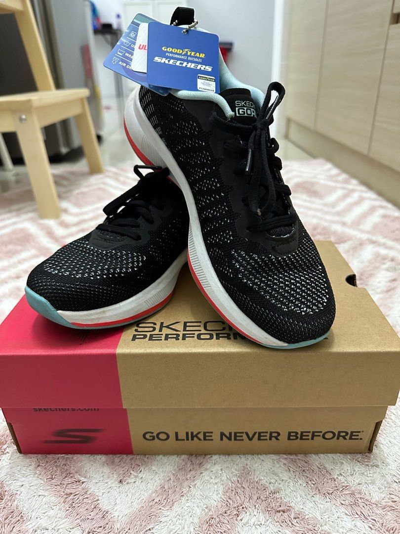 SKECHERS Go Run Ultra Flight Women Men s Fashion Footwear