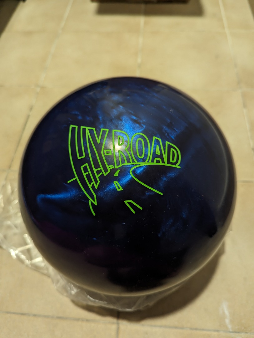 Storm HyRoad Pearl 13lbs reactive bowling ball (BNIB, undrilled