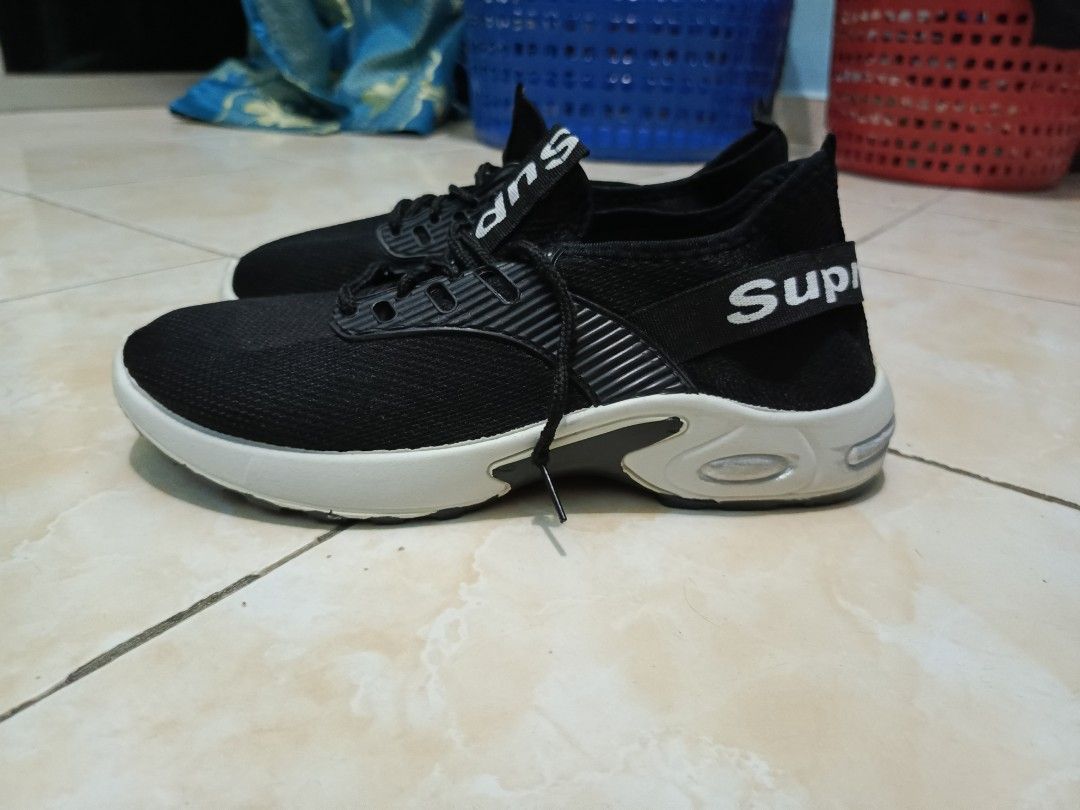Supreme sports cheap shoes