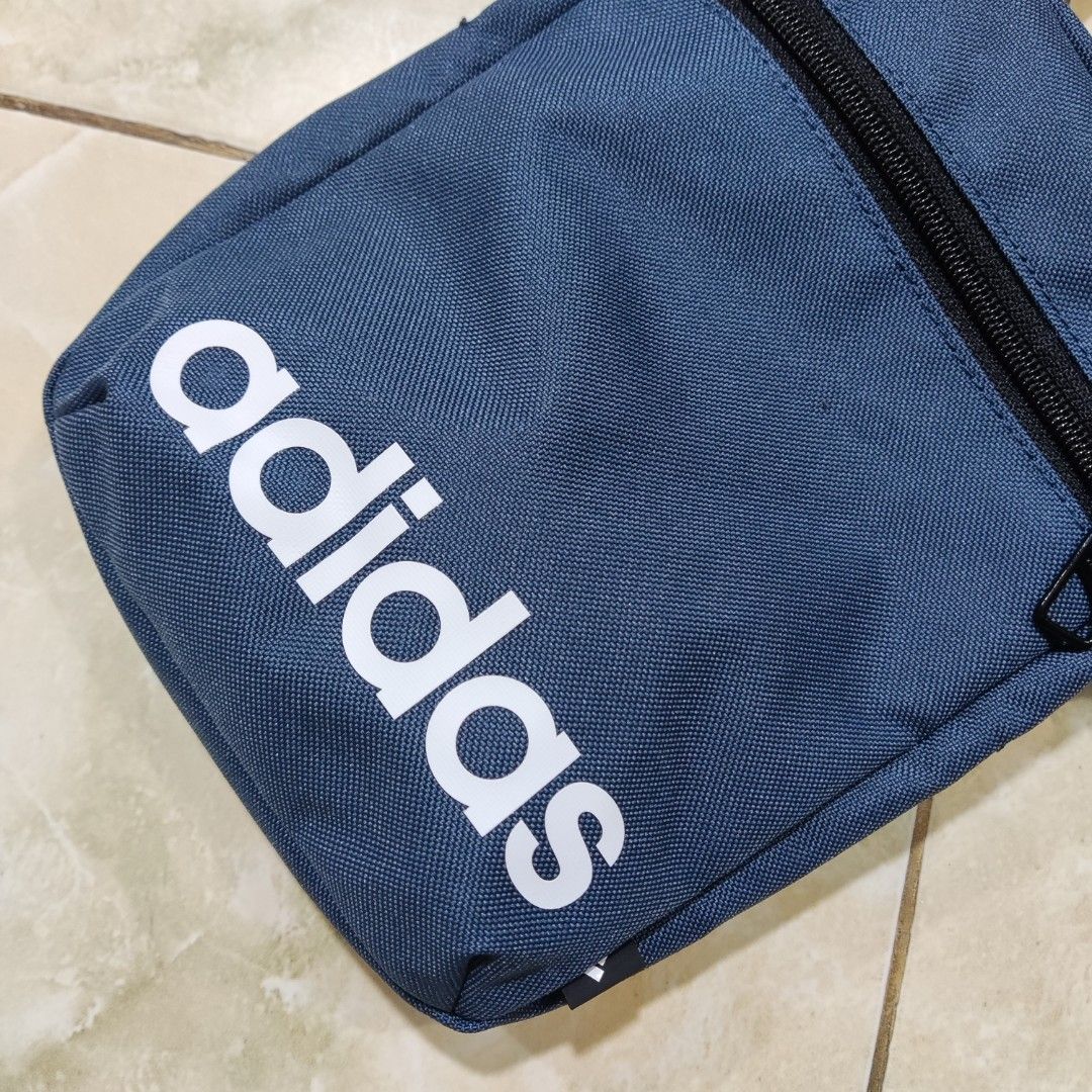 Tas Adidas Essentials Logo Organizer GN1949, Fesyen Pria, Tas & Dompet , Tas Selempang di Carousell
