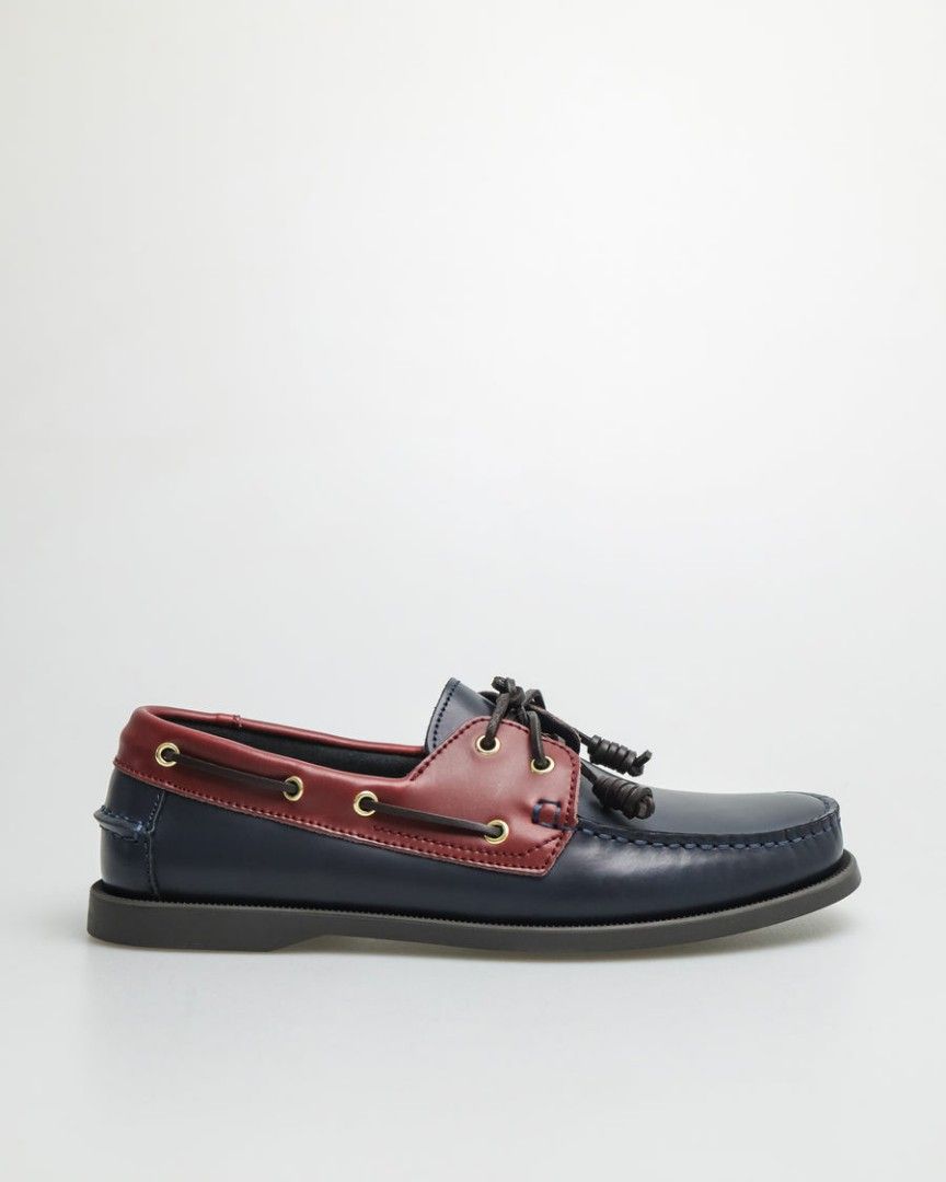 Tomaz C999B Men s Leather Boat Shoes Kasut Bot C999B Tomaz Men s Fashion Footwear Boots on Carousell