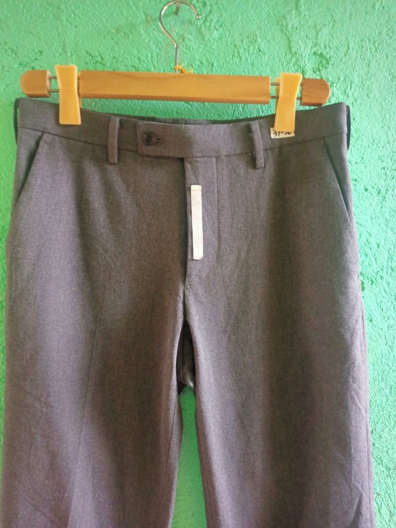 Uniqlo Gray trouser Pants, Women's Fashion, Bottoms, Other Bottoms on  Carousell