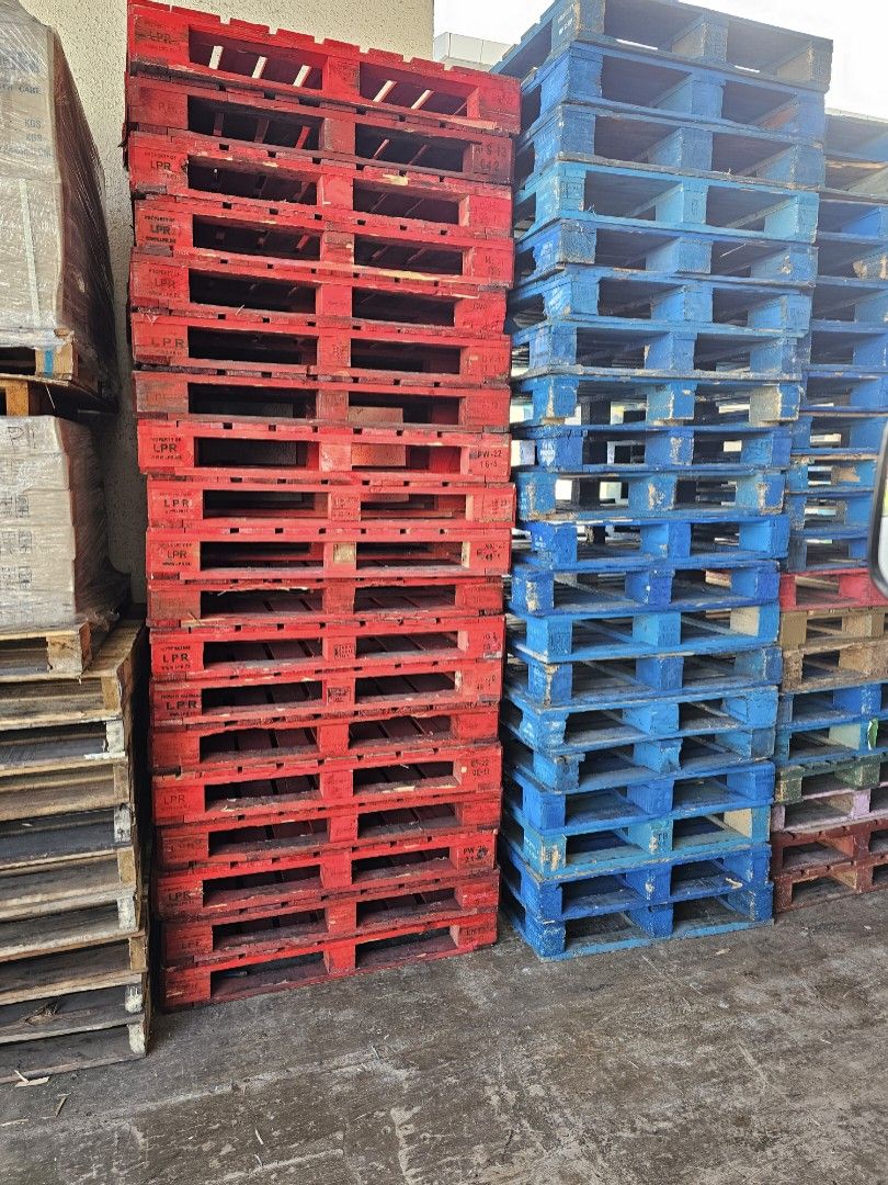 Used wooden pallets, Furniture & Home Living, Home Improvement & Organisation, Home Improvement