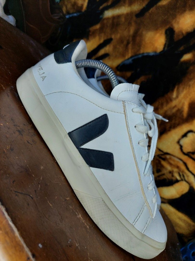 Veja cheap v1 size