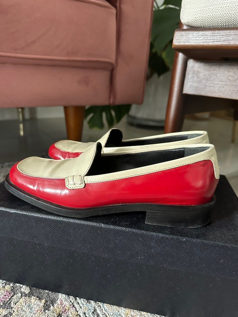 Vintage prada shop loafers