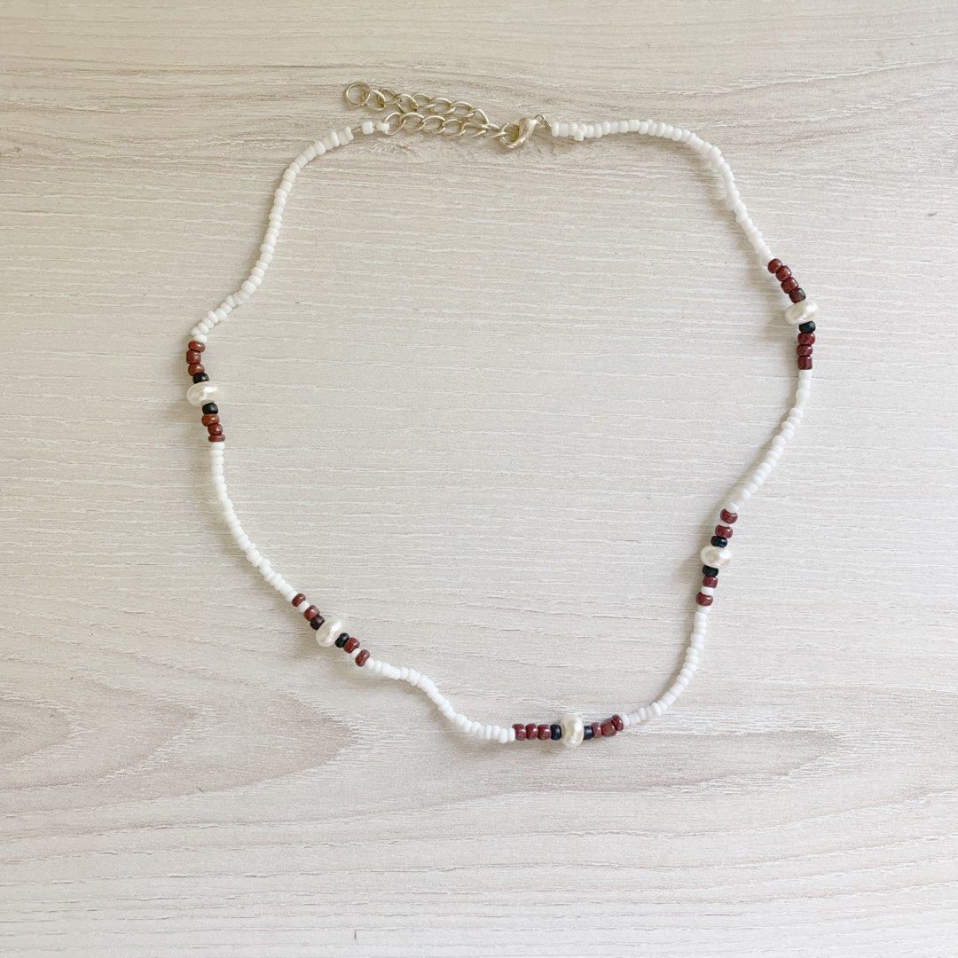 White new arrivals vsco necklace