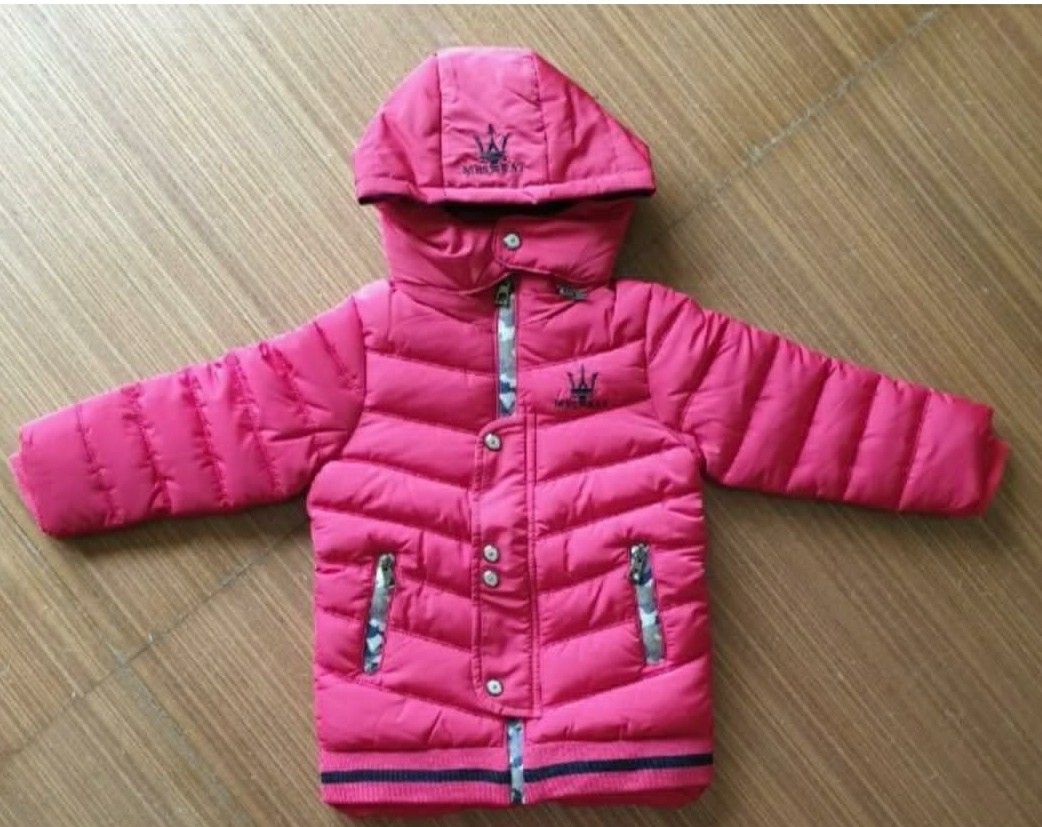 Kid Winter Jacket (Category: Babies & Kids Fashion) located in Singapore. Submitted by tedpng (Listing ID 1250962721, Image 1). Description: .