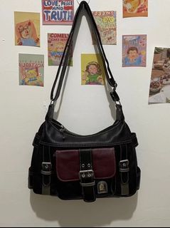 Marge Sherwood Mini Crinkle Silver Heart Bag, Women's Fashion, Bags &  Wallets, Cross-body Bags on Carousell
