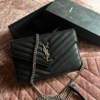 BNIB Louis Vuitton Lily WOC, Luxury, Bags & Wallets on Carousell