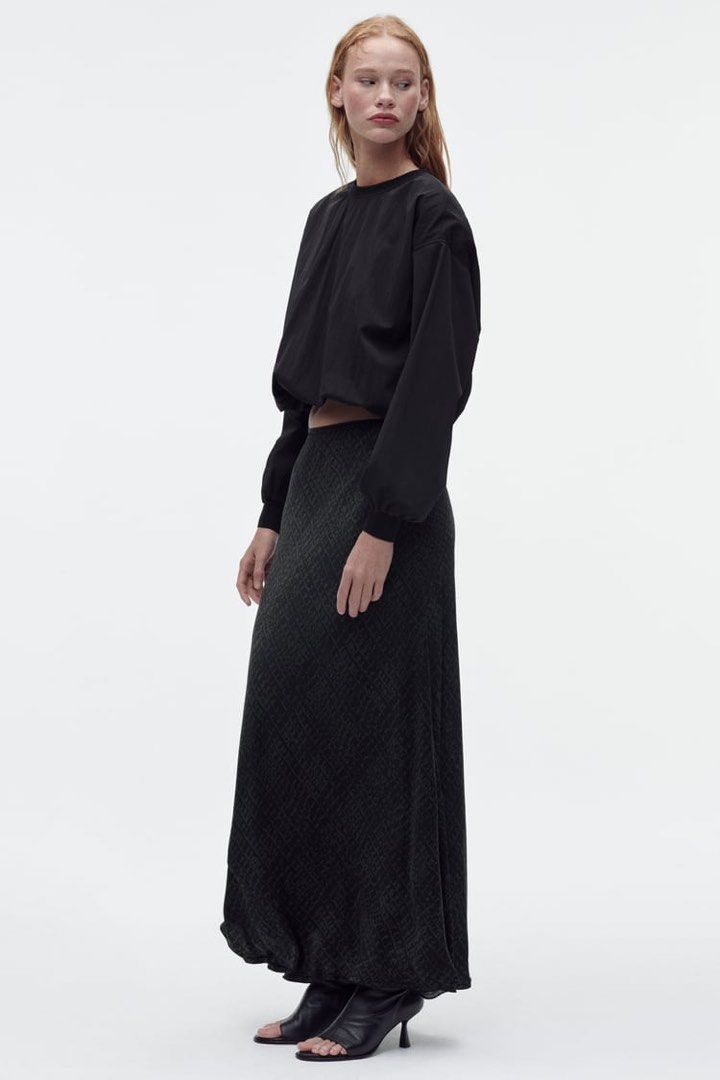 Flowy maxi hotsell skirt zara