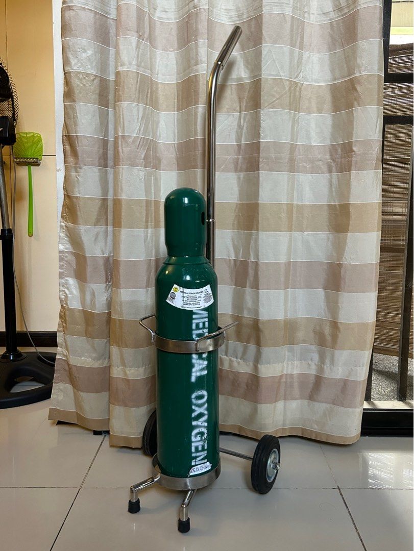 10lbs Portable Oxygen Tank with Stainless Steel Cart and Oxygen Regulator on Carousell