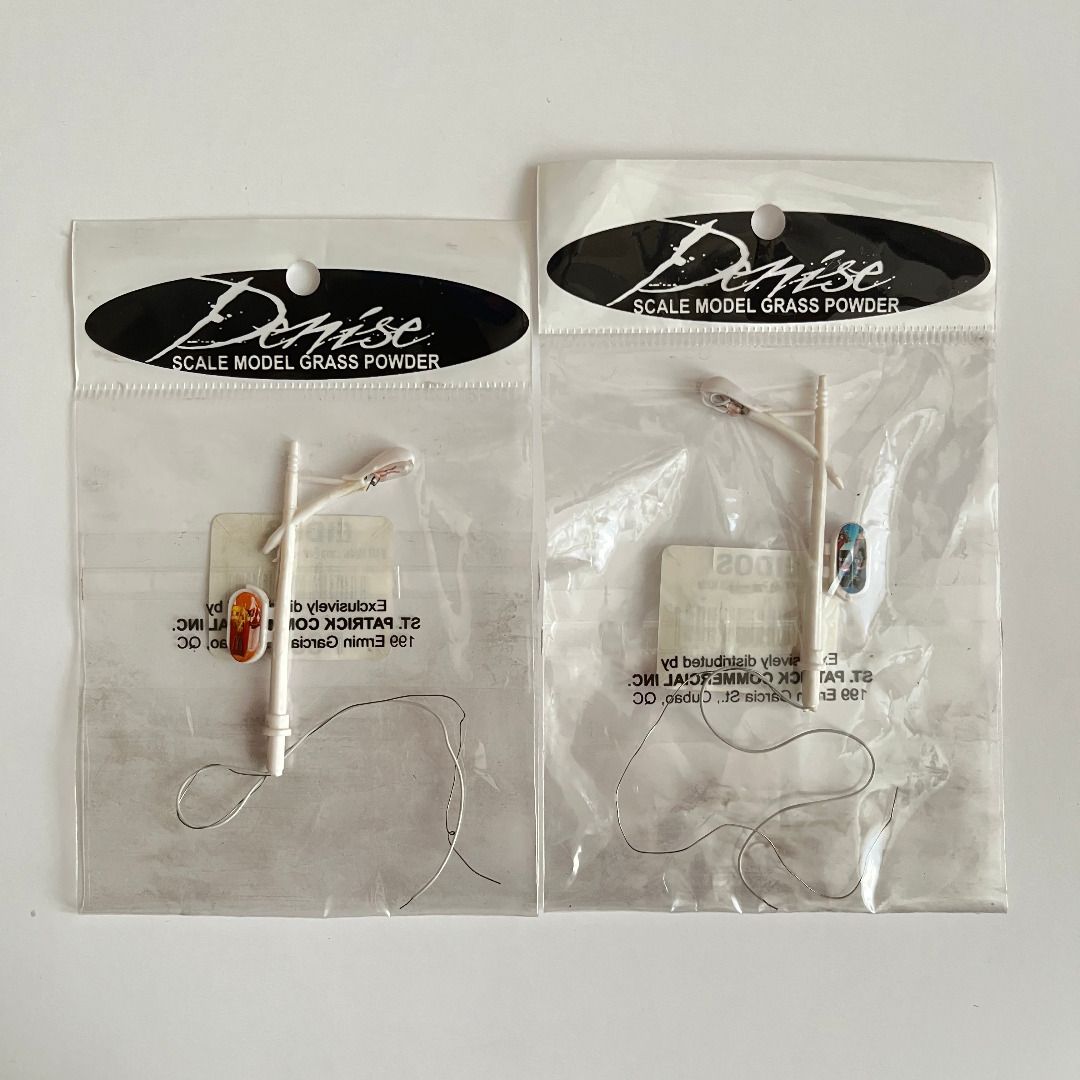1:200 Scale Model White Plastic Lamp Post [diorama miniature] (Category: Lighting) located in Makati City. Submitted by piabubots (Listing ID 1251231501, Image 1). Description: 𝗗𝗲𝘀𝗰𝗿𝗶𝗽𝘁𝗶𝗼𝗻 ✦ bought from Eidos for ₱35 each ✷ actually lights up when wired ✦ supposed to be used for a scale model project 𝗖𝗼𝗻𝗱𝗶𝘁𝗶𝗼𝗻 ✷ excellent quality (4 out of 4) ✦ unopened & unused 𝗠𝗲𝗮𝘀𝘂𝗿𝗲𝗺𝗲𝗻𝘁𝘀 ✷ Length - 2.25 cm ✦ Height - 6 cm.
