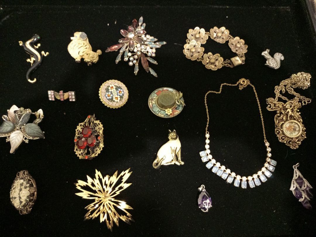 Cheap vintage brooches online