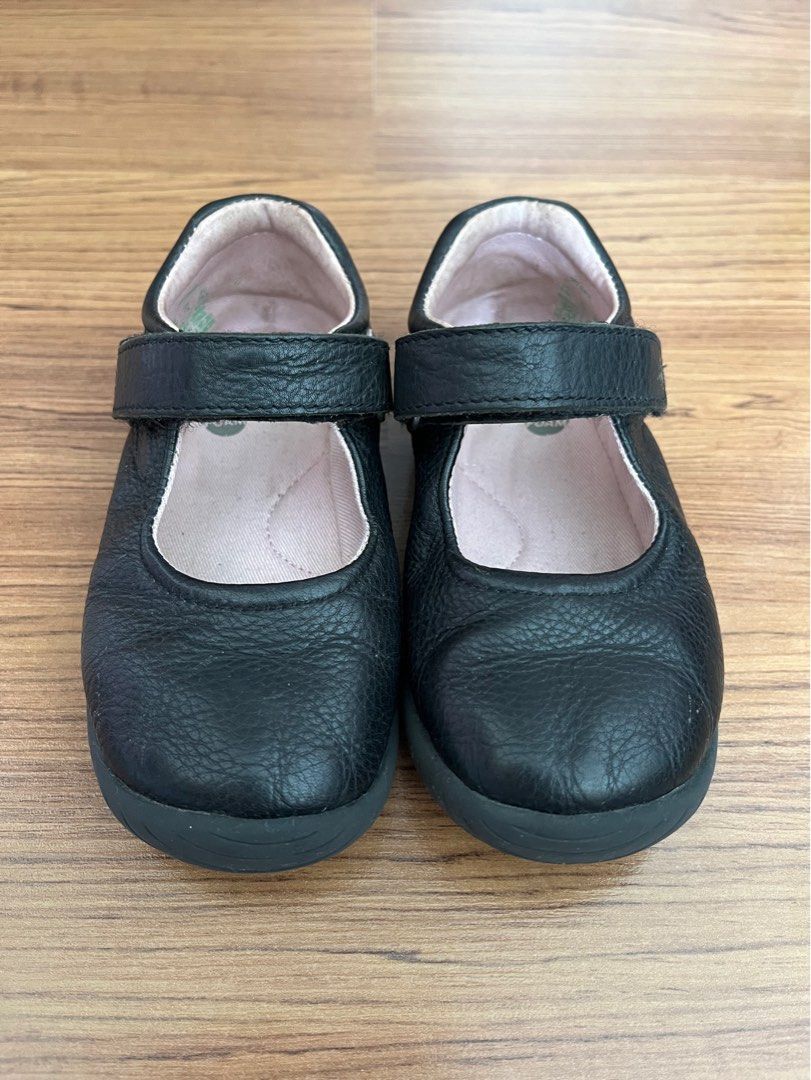 Size 8.5 outlet school shoes