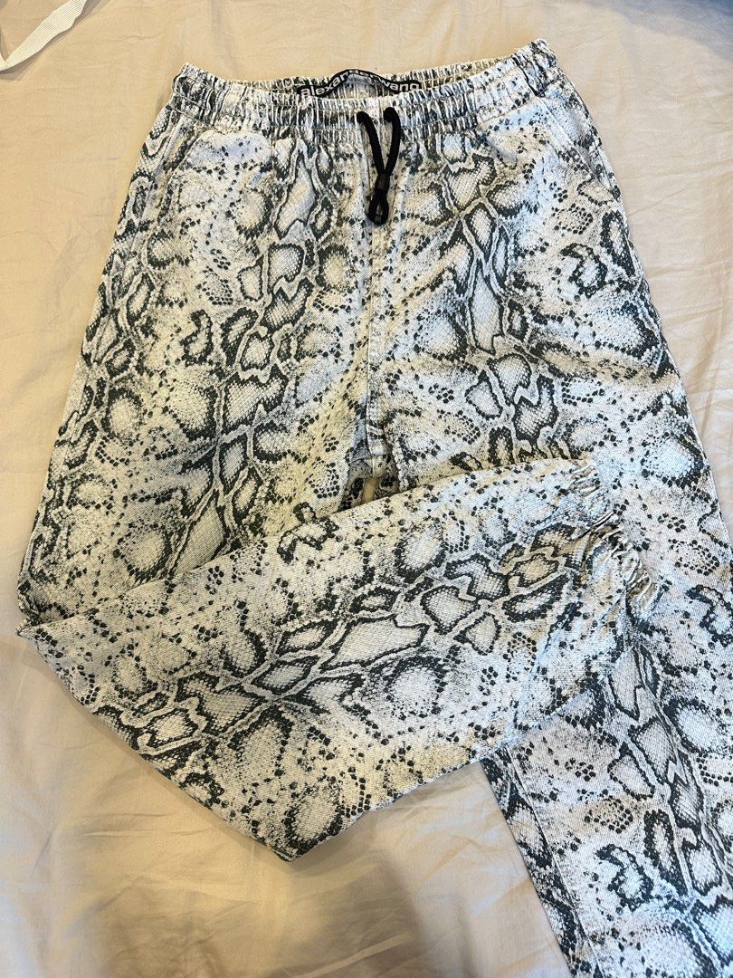 Alexander Wang Printed jogger Pants Wave Logo Shorts Women s