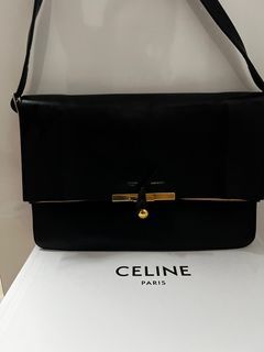 Celine Triomphe Bucket Bag Medium, Women's Fashion, Bags & Wallets,  Shoulder Bags on Carousell