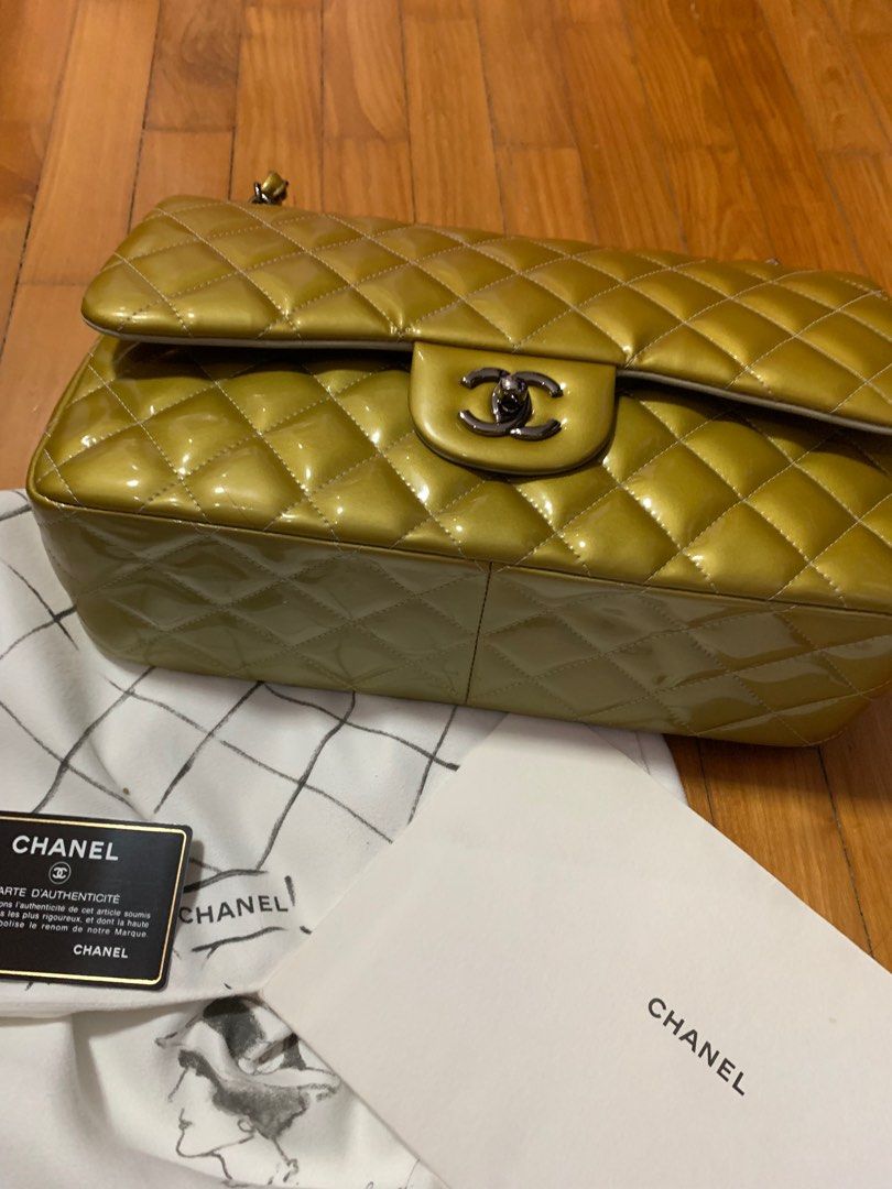 Chanel Champagne Patent Leather Maxi Classic Flap Bag ○ Labellov ○ Buy and  Sell Authentic Luxury