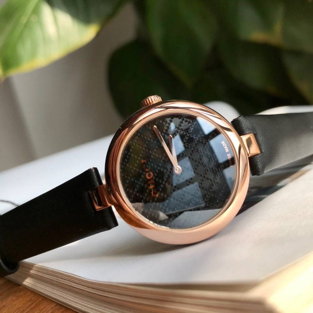 Diamantissima watch top
