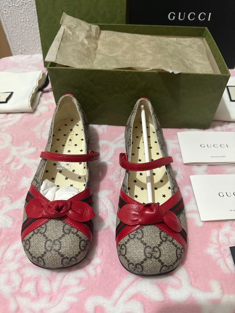 Authentic Gucci size 33 21.5 cm