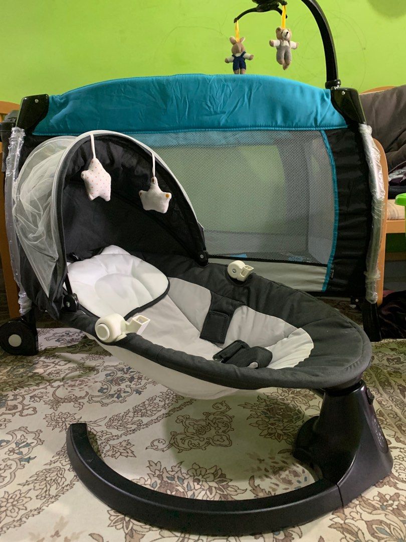 Graco soothing deals system glider abbington
