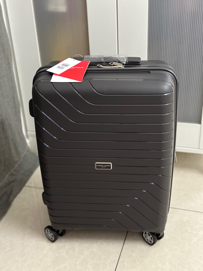 Pierre cardin outlet suit carrier