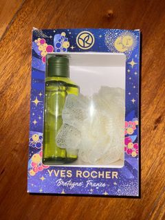 (BRAND NEW & NEVER USED) yves rocher shower gel and loofa gift set