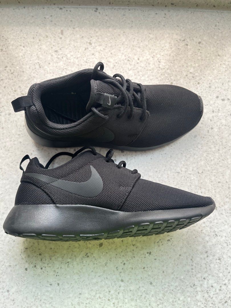 Nike clearance running black
