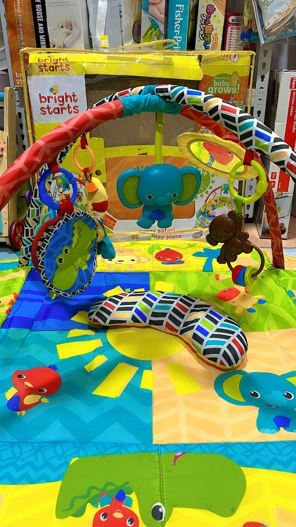 Bright starts sunny safari baby's shop play place