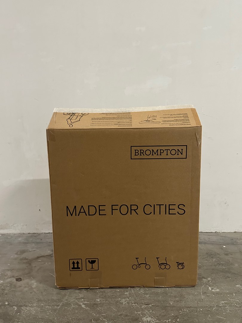Brompton original Bumblebee P line box Sports Equipment Bicycles