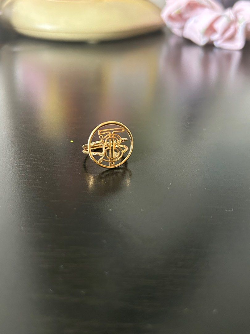 Burberry ring deals