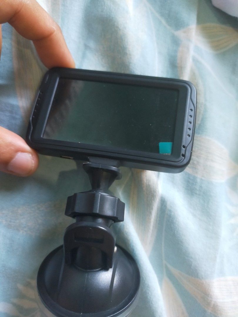 Car DashCam (Category: Security Systems & CCTV Cameras) located in Bacoor. Submitted by detectiveshin (Listing ID 1251112165, Image 3). Description: Car Dashcam used rfs: nabenta na car kaya naka stock nalang meet up: bacoor.