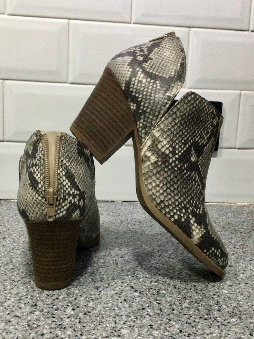Carlos outlet ankle booties