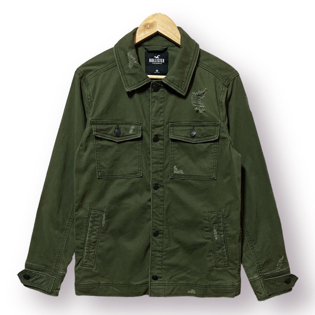Does hollister have military discount shop