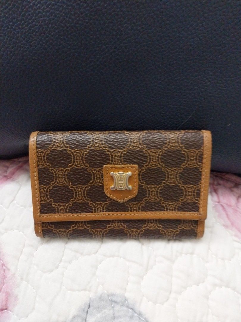 Celine vintage keycase, 女裝, 手袋及銀包, 銀包、卡片套- Carousell